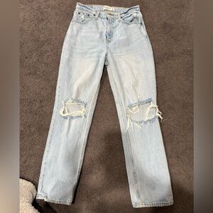 Abercrombie & Fitch 90’s Curve Love Light Wash Ripped Straight Jeans